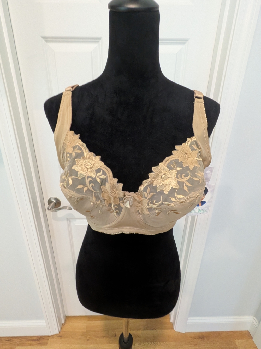 Delta Burke Beige Floral Lace Full-Coverage Bra Size 40D- Women Intimates